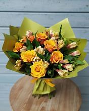 Букет цветов из:  Альстромерии и Розы в Ваче