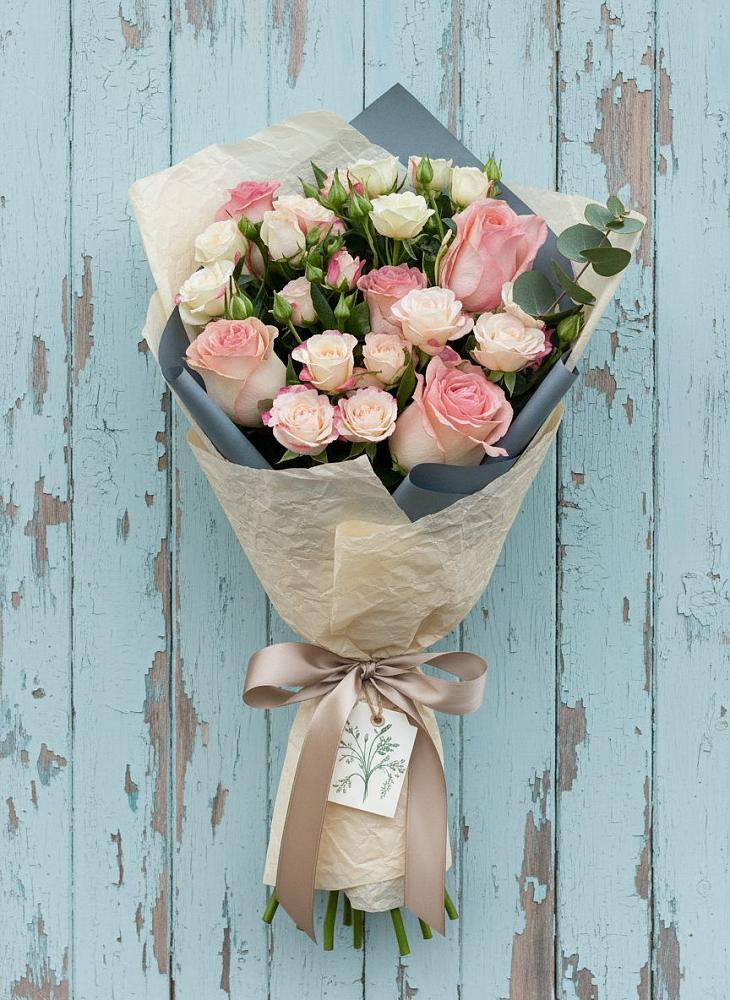 Букет цветов из: Розы в Ваче