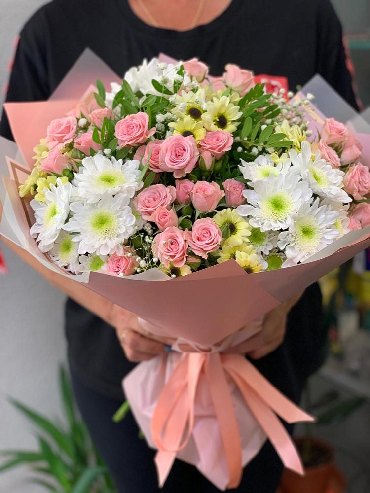 Букет цветов из: Розы и Хризантемы в Ваче
