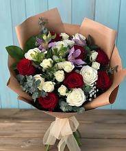 Букет цветов из:  Розы и Альстромерии в Ваче