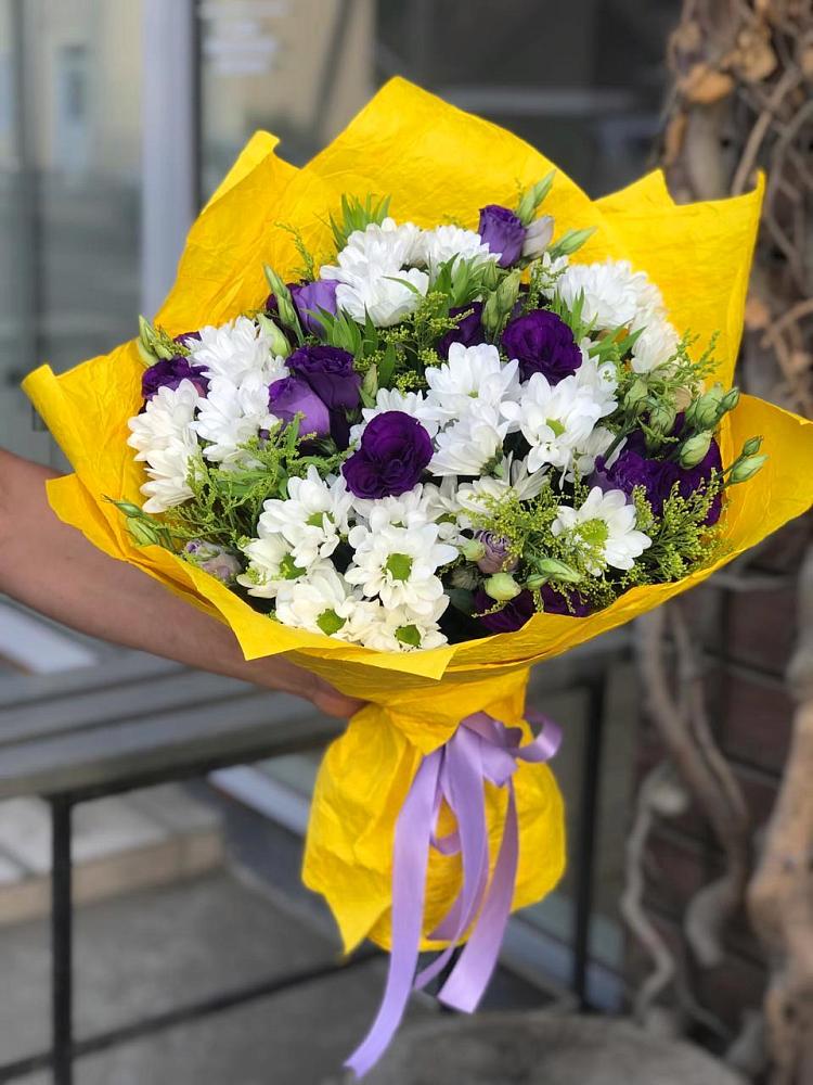 Букет цветов из: Ирисы, Хризантемы и Ромашки в Ваче