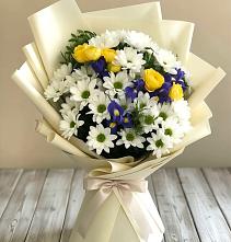 Букет цветов из:  Ирисы, Хризантемы и Розы #REPLACE_PRED# Ваче