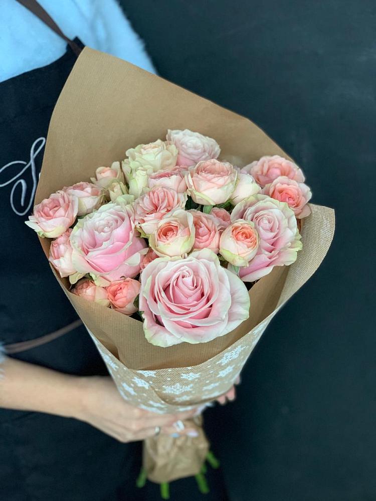 Букет цветов из: Хризантемы и Розы в Ваче