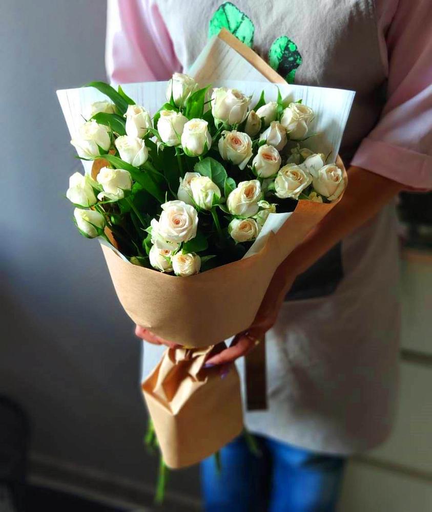 Букет цветов из: Розы в Ваче