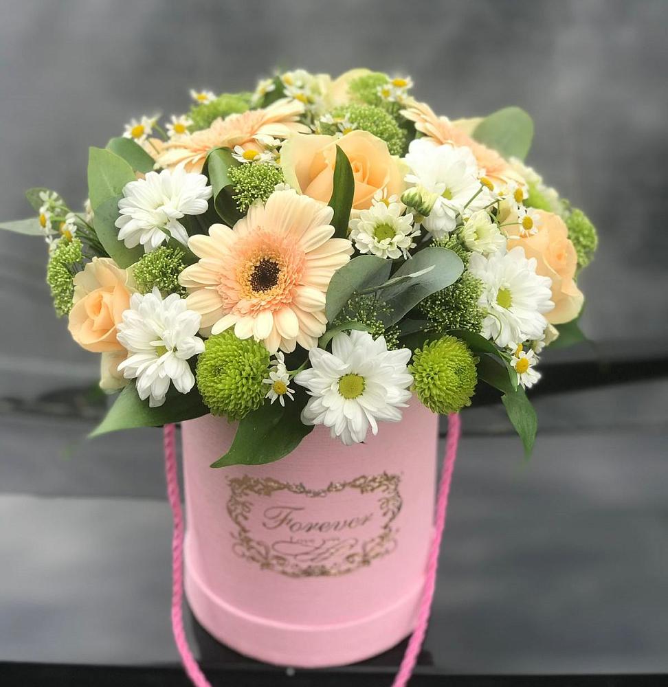 Цветочная композиция из Розы, Герберы и Хризантемы в шляпной коробке в Ваче